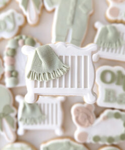 De Wieg Cookie Cutter amp Stamp